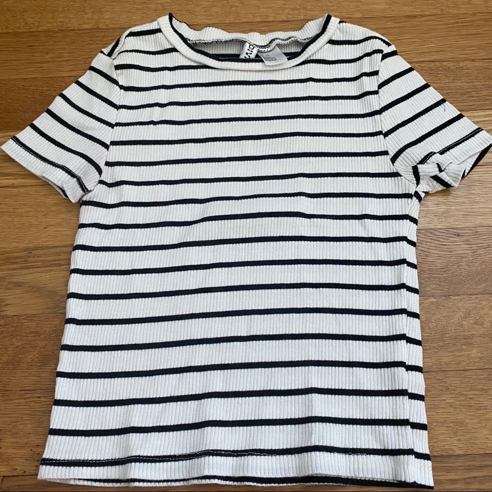 Black and white striped H&M shirt